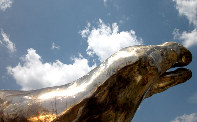 Dan Sternof Beyer - FEET - Bronze, 2010